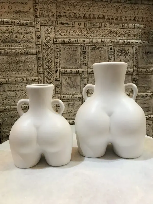 booty vase