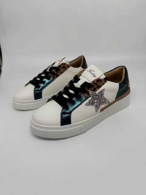 Teal and Leopard Star Trainer
