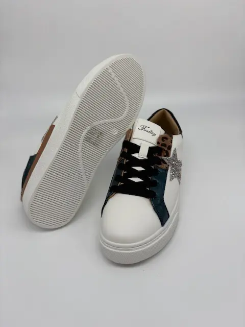 Teal and Leopard Star Trainer