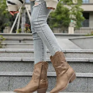 Cowboy Boots in Vintage Gold