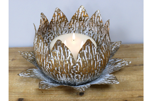 Flower Candle Holder - Image 4