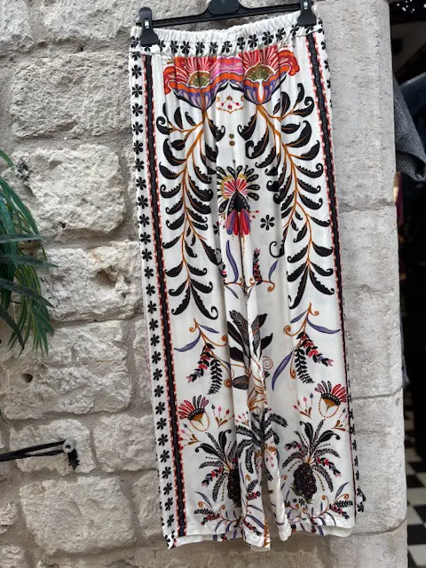 Silky Pattern Trousers in 2 Colours - Image 4