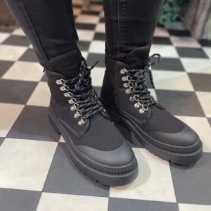 Black ‘walker’ style boot