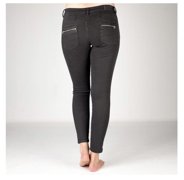 Melly & co black jeans