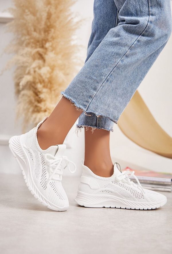 White Sports Style Trainer