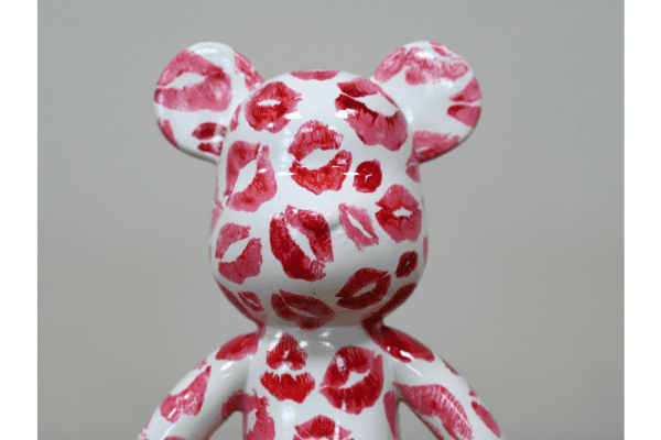Small Kiss Bear - Image 2