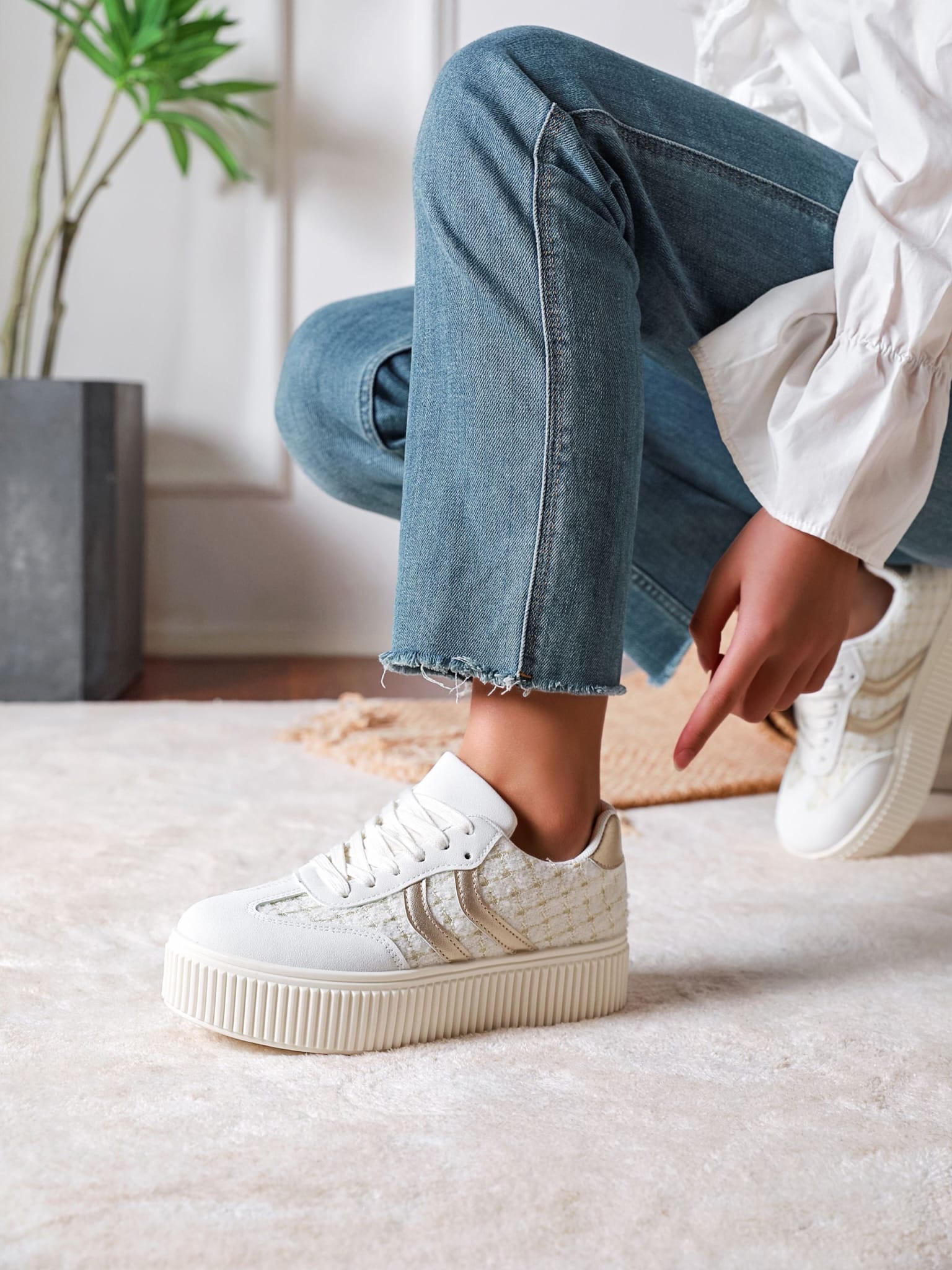 Tweed Creeper Style Trainer