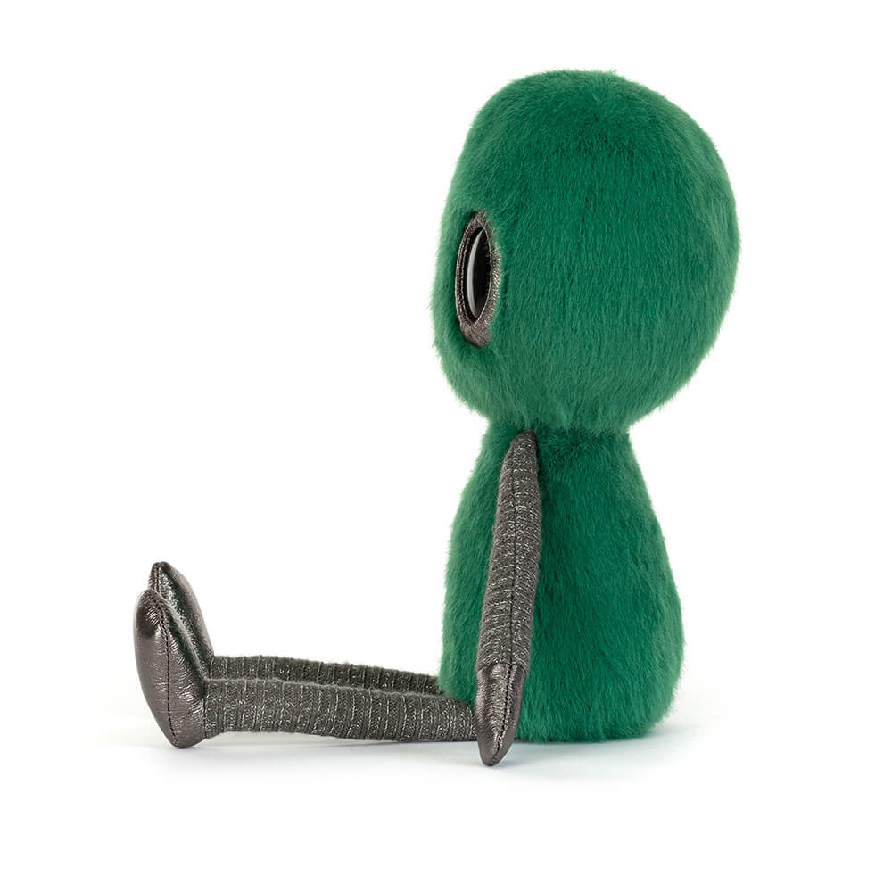 None of the Jellies are quite sure where he came from, but one day Amuseables Boiled Egg Scientist Outfit turned round to discover Zyllan Alien smiling back at her! Possessing galactic green fuzz and limbs with out-of-this-world flexibility, Zyllan has proven himself a vital addition to the crew. Zyllan Alien