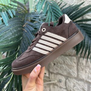 5 Stripe Trainer in Brown