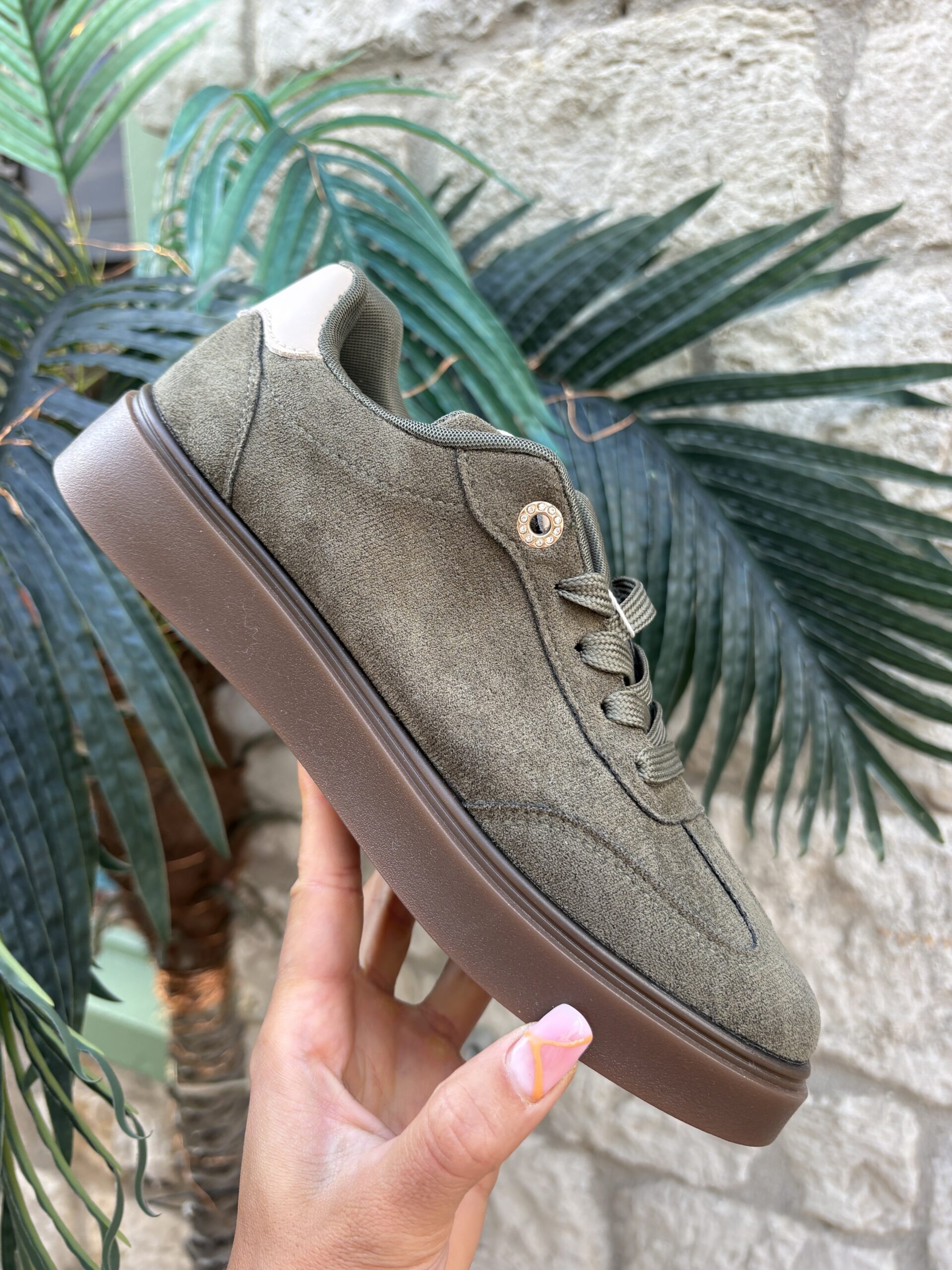 5 Stripe Trainer in Green